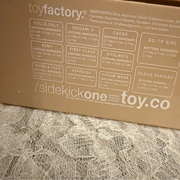 Toyfactory Sidekick
One Squalane Multi-Palette. - Picture 3 of 6